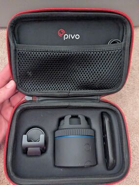 Pivo Black Smartphone Mount & Carrying Case